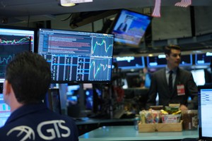 Giao dịch chứng khoán khối ngoại ngày 9/4: Bất ngờ mua ròng hơn 2.330 tỷ đồng